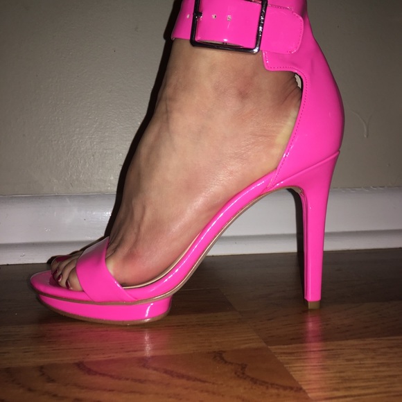 hot pink shoes heels